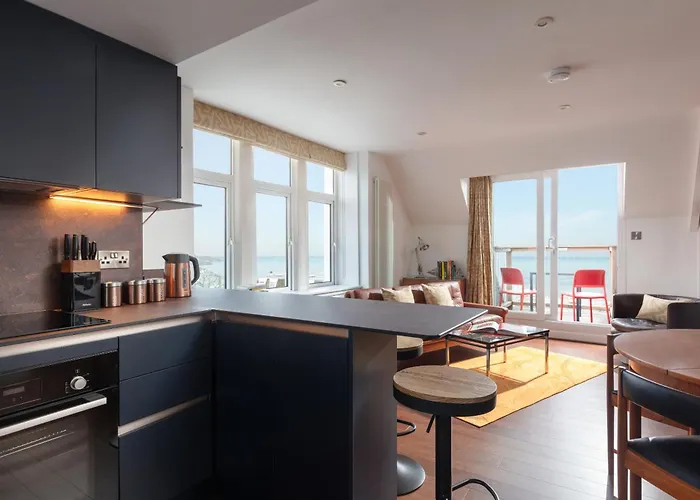 Chelsea House Apartments